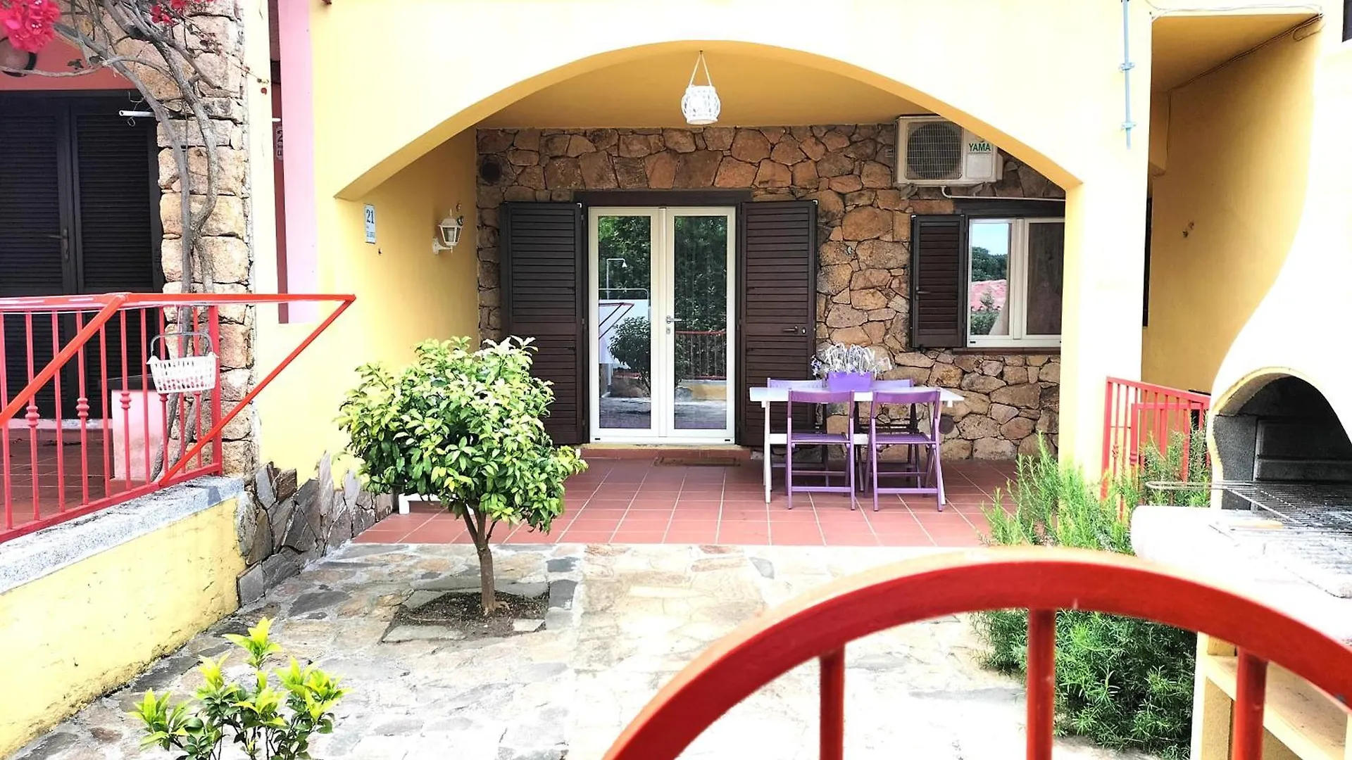 Budoni Mare, Parcheggio E Wifi Gratis